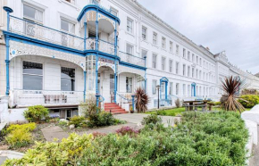  Whitehouse Hotel  Лландидно